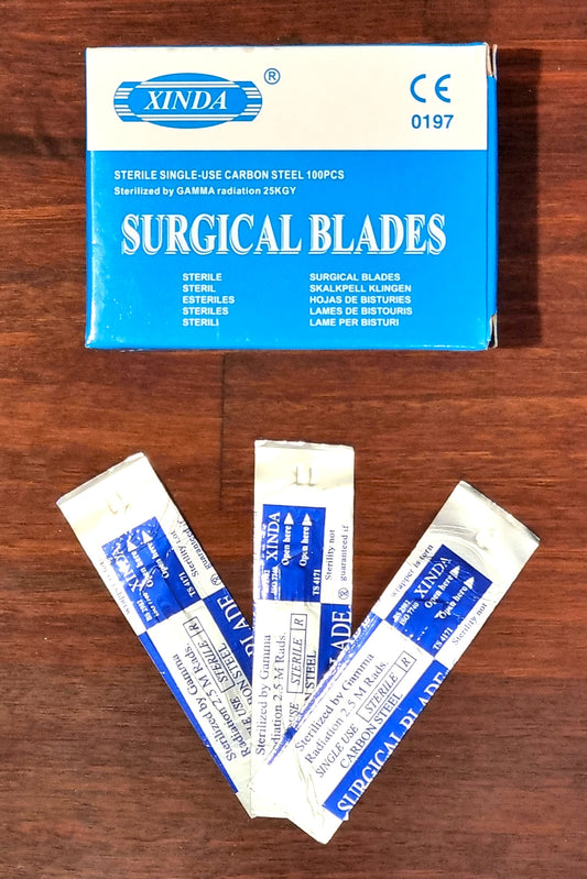 Boxes of 100 No.11 Scalpel Blades